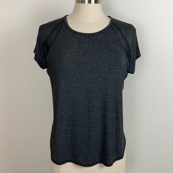 NEW Gray Activewear Side Slit Short Sleeve Top - Picture 2 of 10